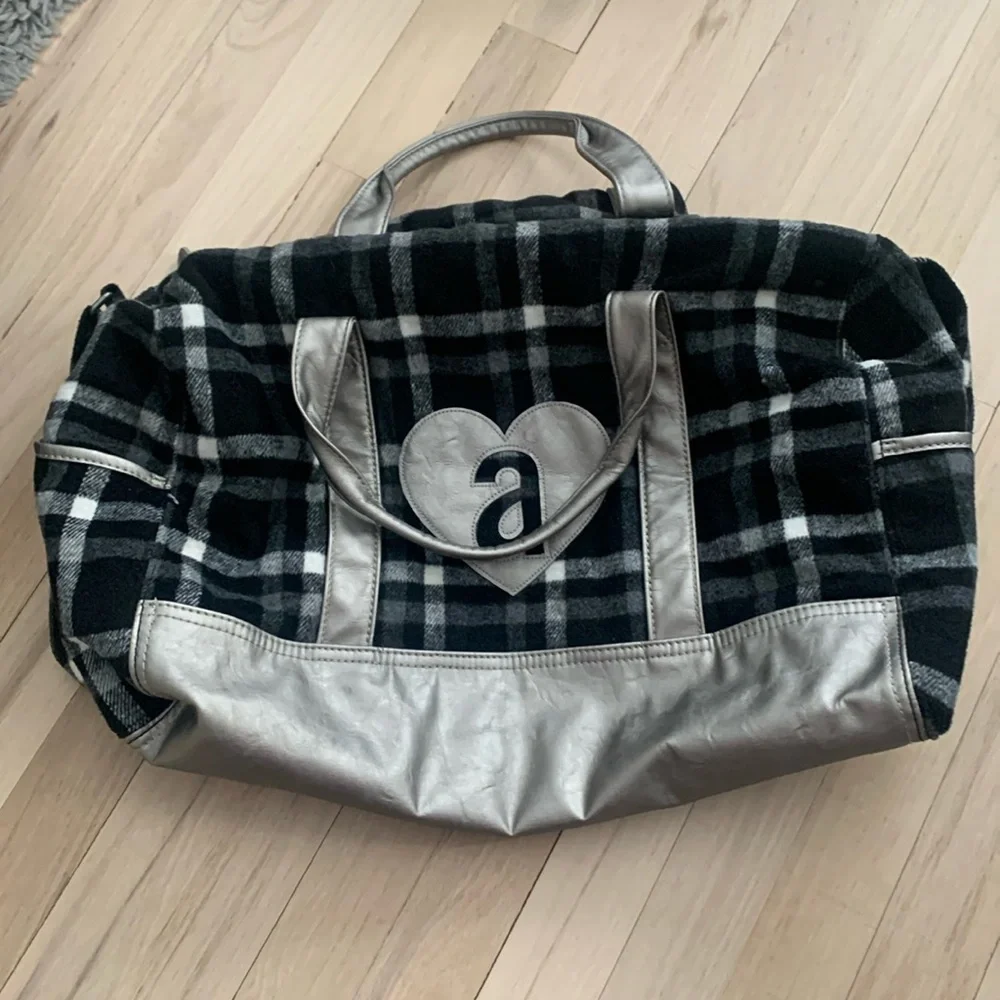 Abercrombie duffel - Picture 1 of 2